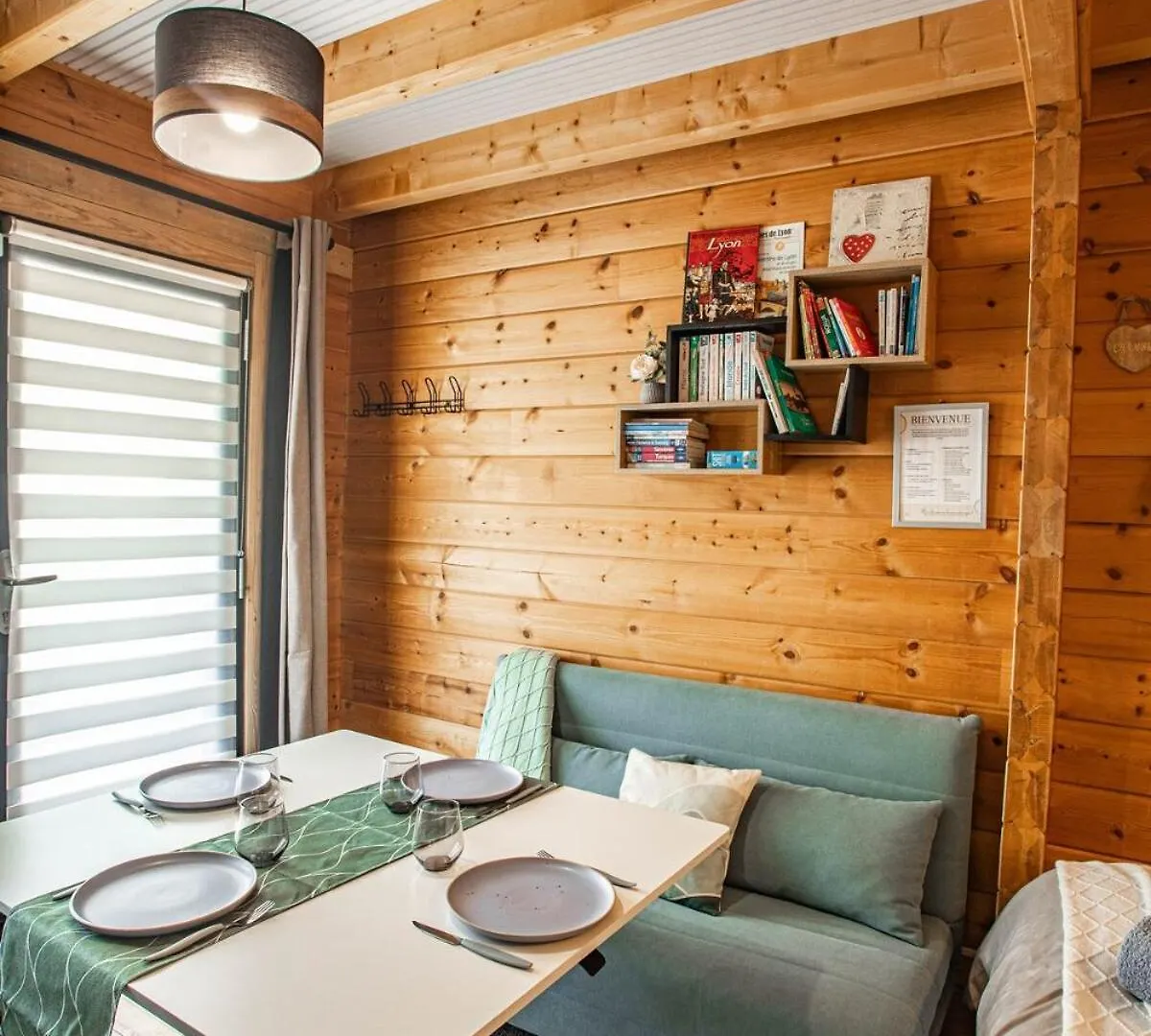 Apartamento Ambiance Bois & Charme Proche Lyon Saint-Genis-les-Ollières